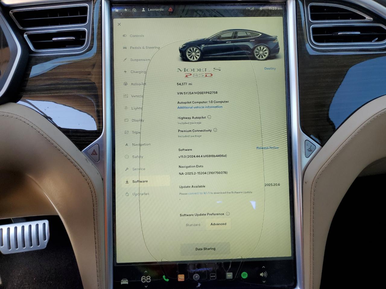 Tesla Model S Image 8