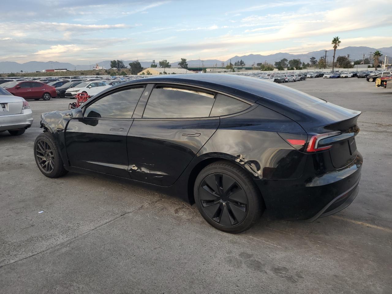 Tesla Model 3 Image 8
