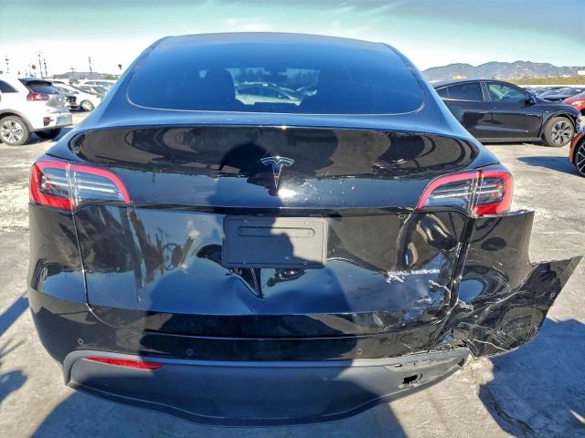 Tesla Model Y Image 8