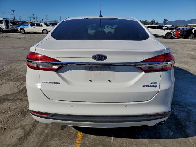 Ford Fusion Se Hybrid Image 4