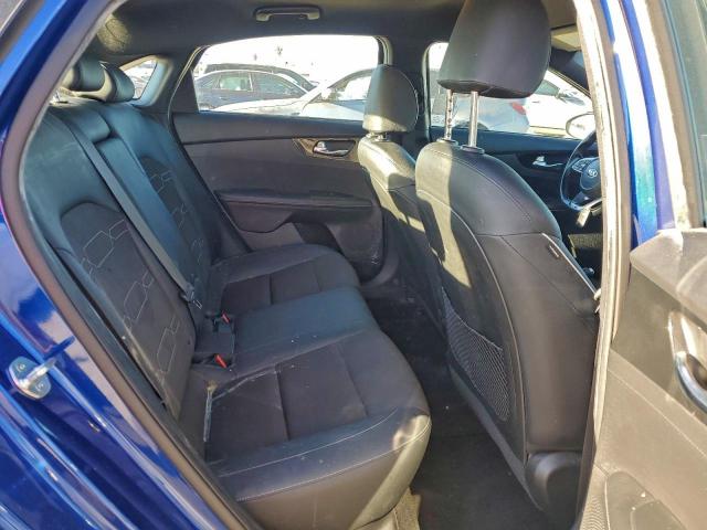 Kia Forte Gt Line Image 8