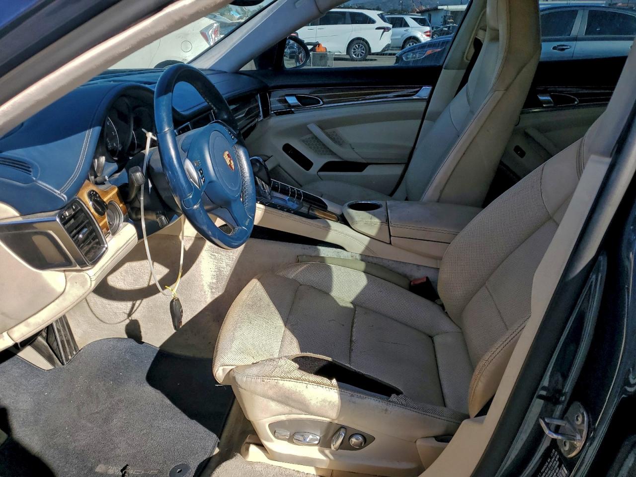 Porsche Panamera S Image 8