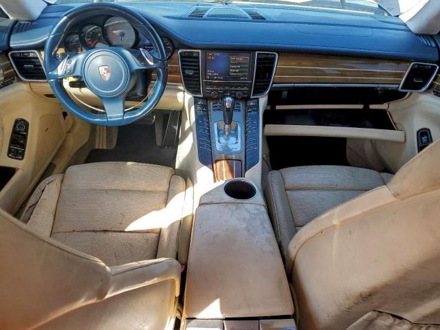 Porsche Panamera S Image 10