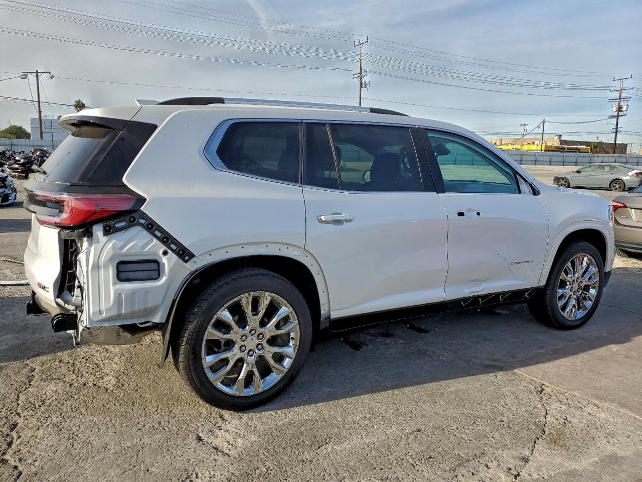 GMC Acadia Denali Image 5