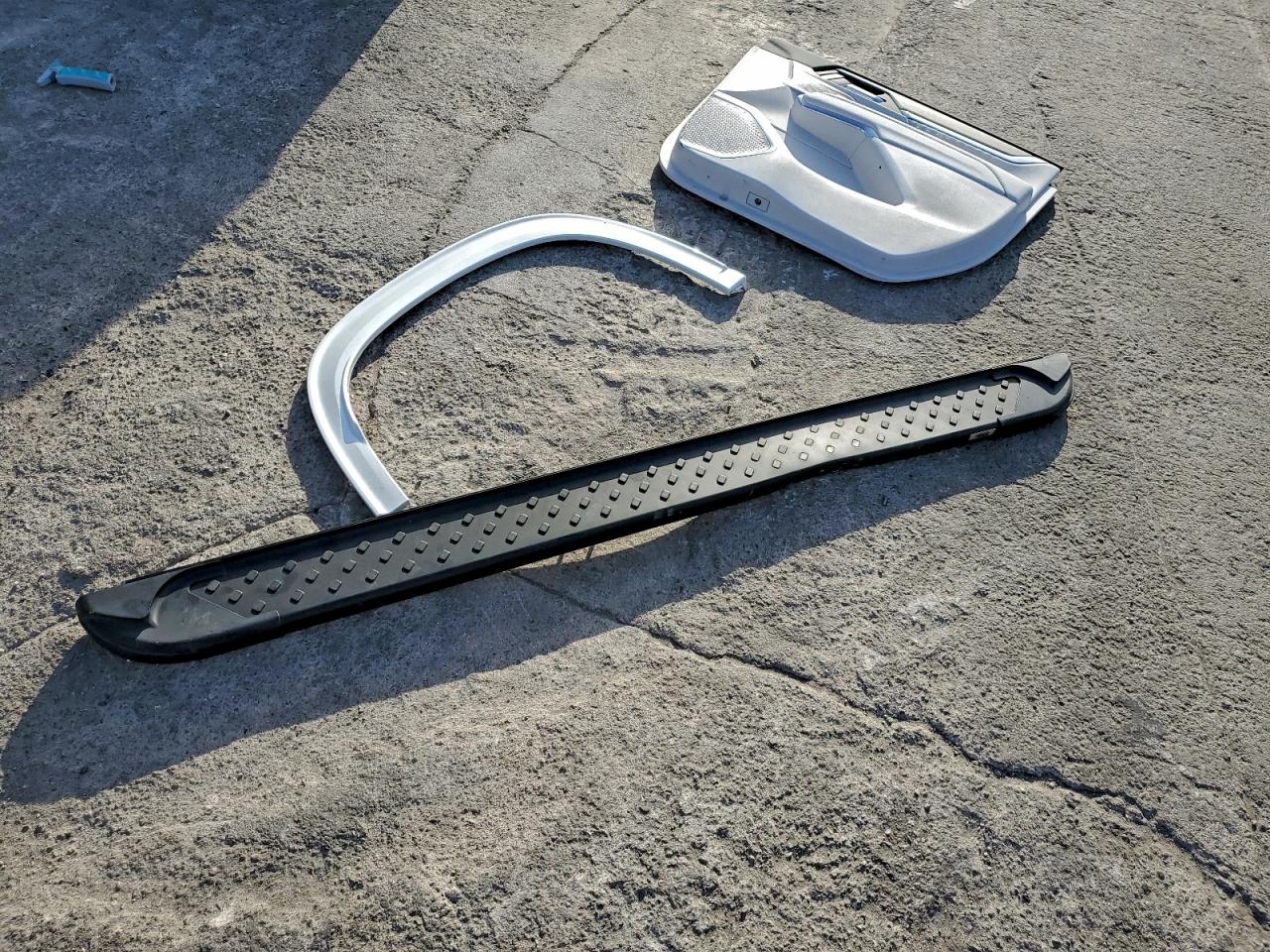 GMC Acadia Denali Image 13