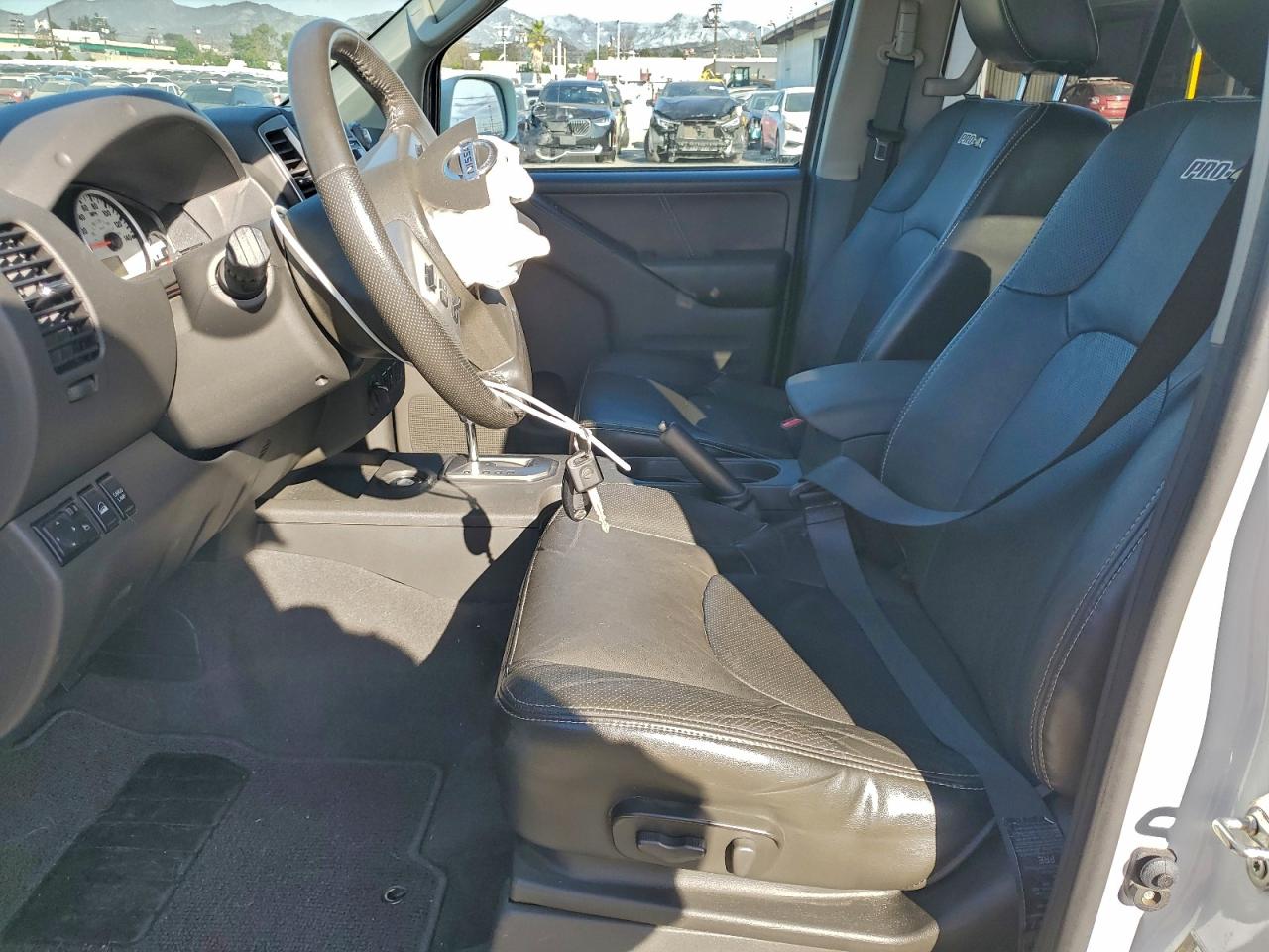 Nissan Frontier S Image 10