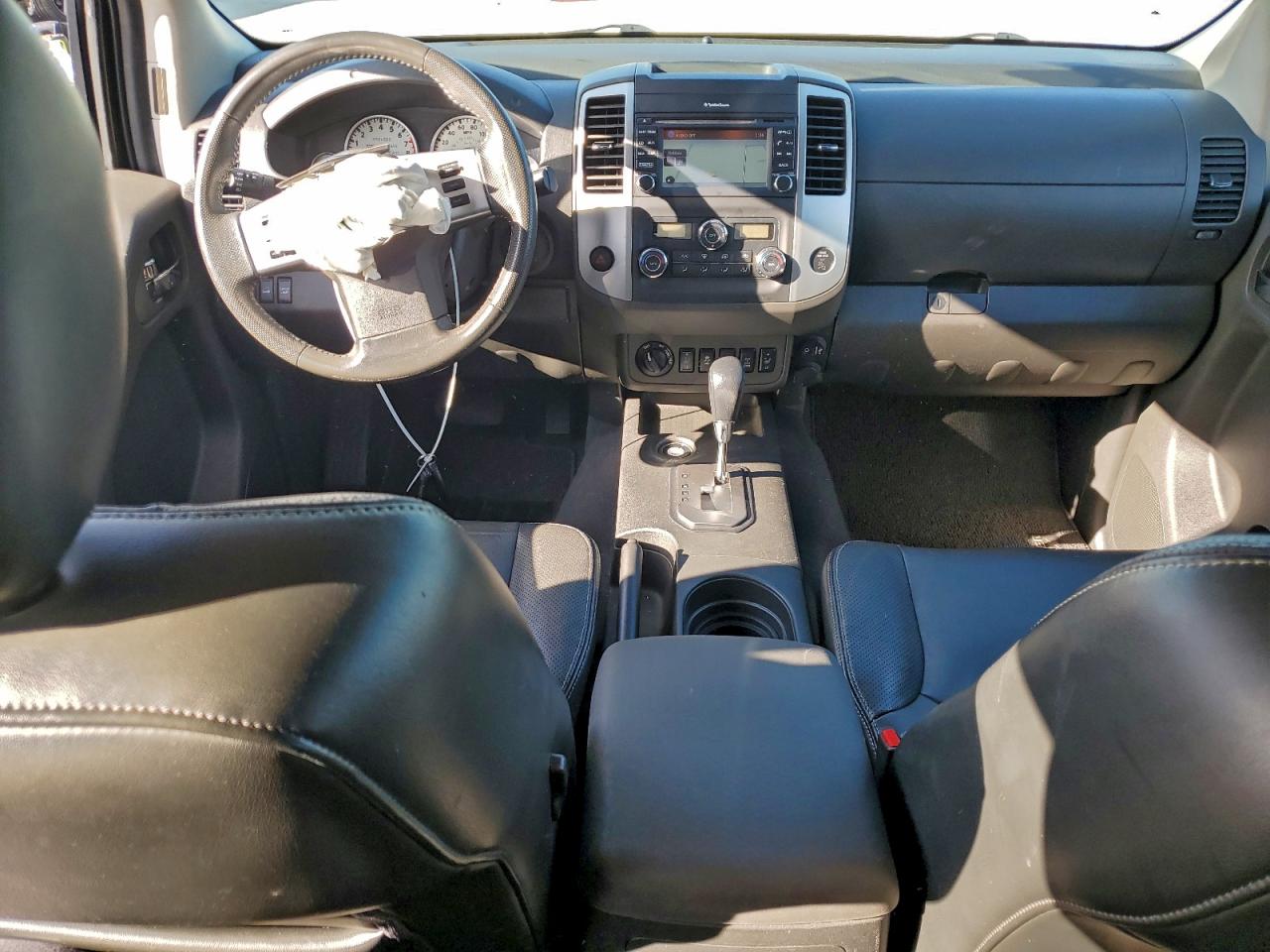 Nissan Frontier S Image 12