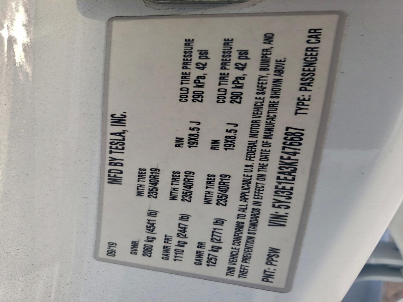 Tesla Model 3 Image 12