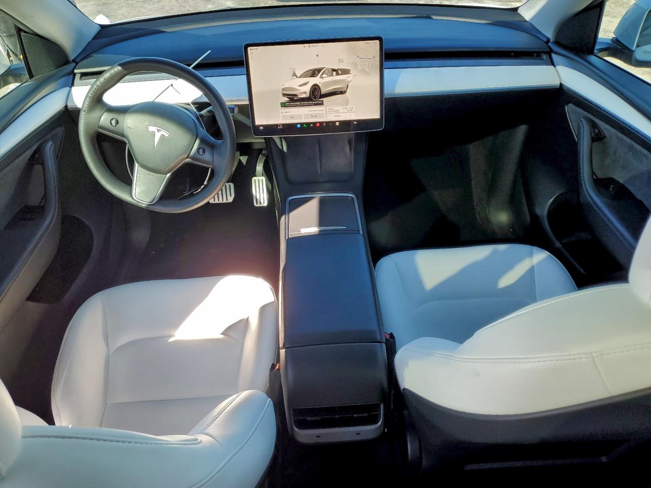Tesla Model Y Image 13