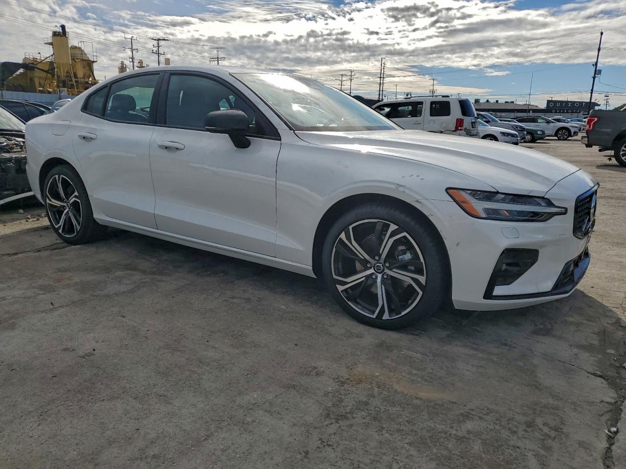 Volvo S60 Core Core Image 9