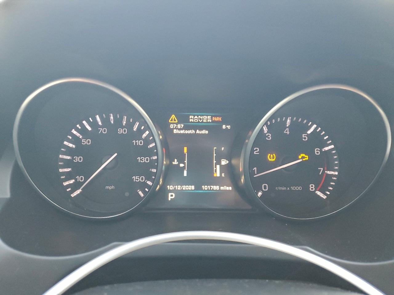 Land Rover Range Rover Pure Premium Image 4