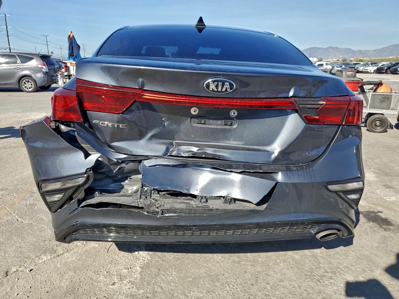 Kia Forte Fe Image 6