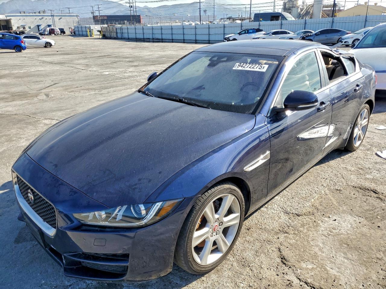 Jaguar XE Prestige Image 1