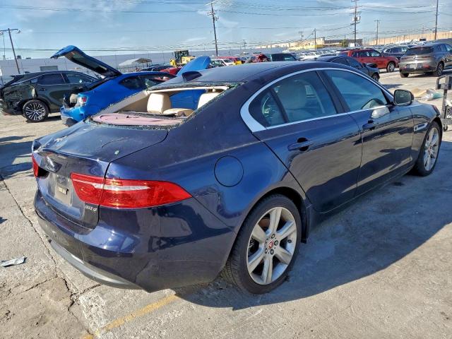 Jaguar XE Prestige Image 12