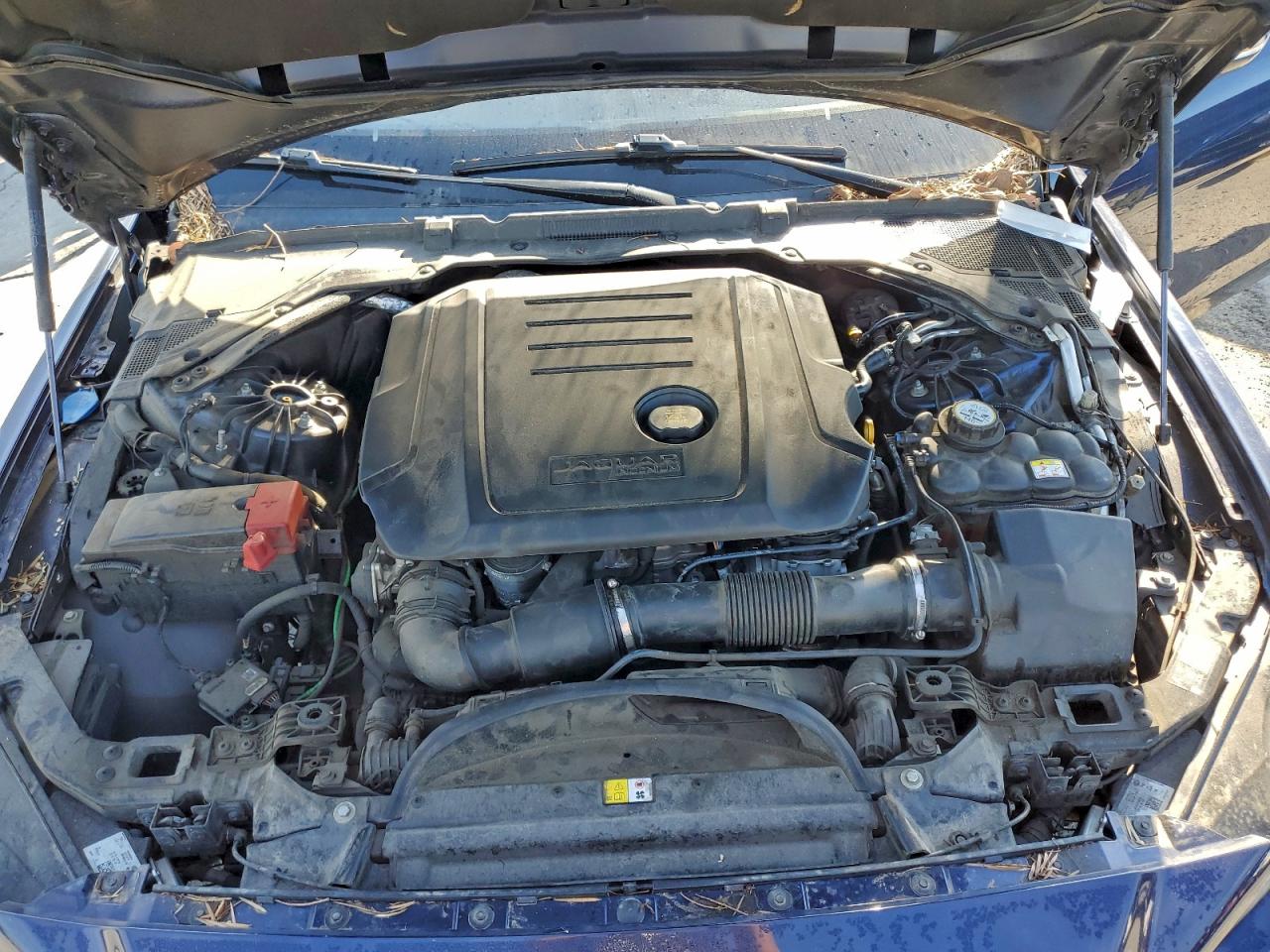 Jaguar XE Prestige Image 8