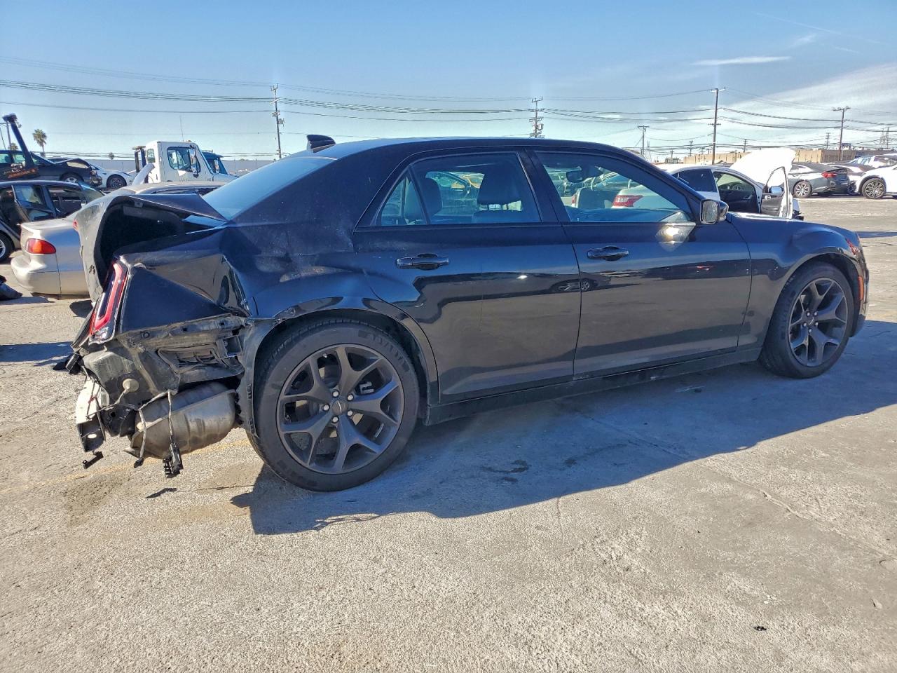 Chrysler 300 S Image 8