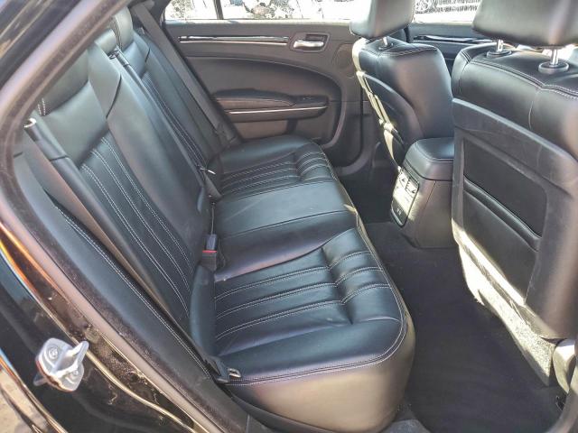 Chrysler 300 S Image 6