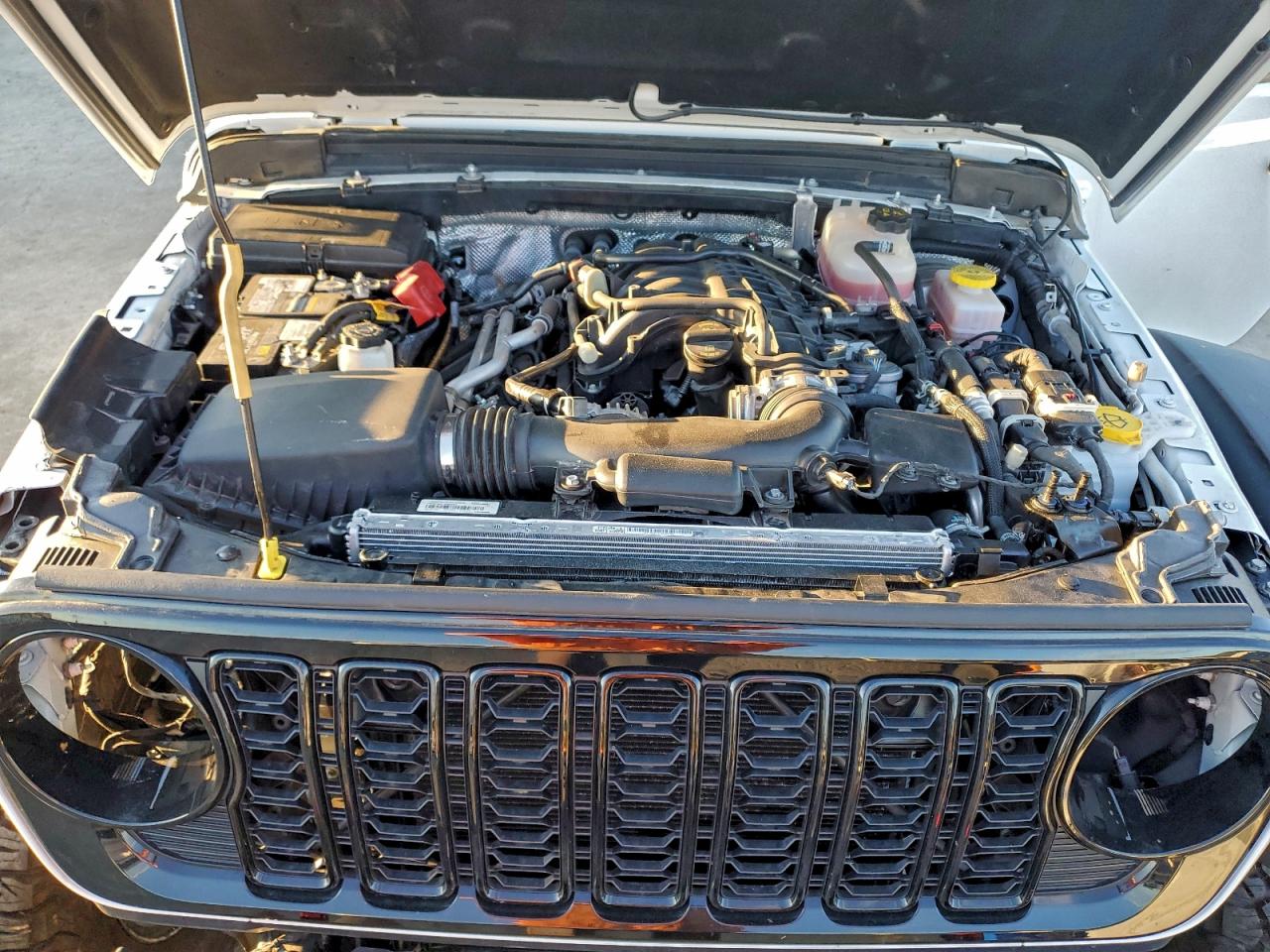 Jeep Wrangler Rubicon Image 8