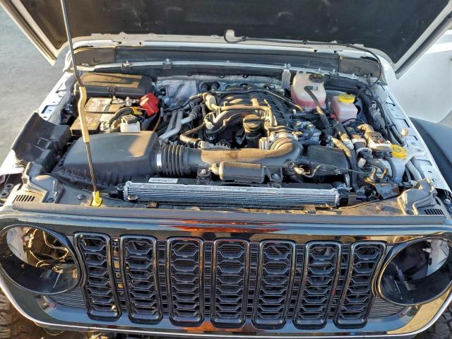 Jeep Wrangler Rubicon Image 8