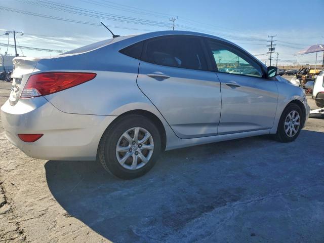 Hyundai ACCENT Gls Image 12