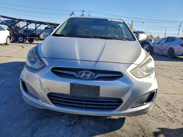 Hyundai ACCENT Gls Image 4